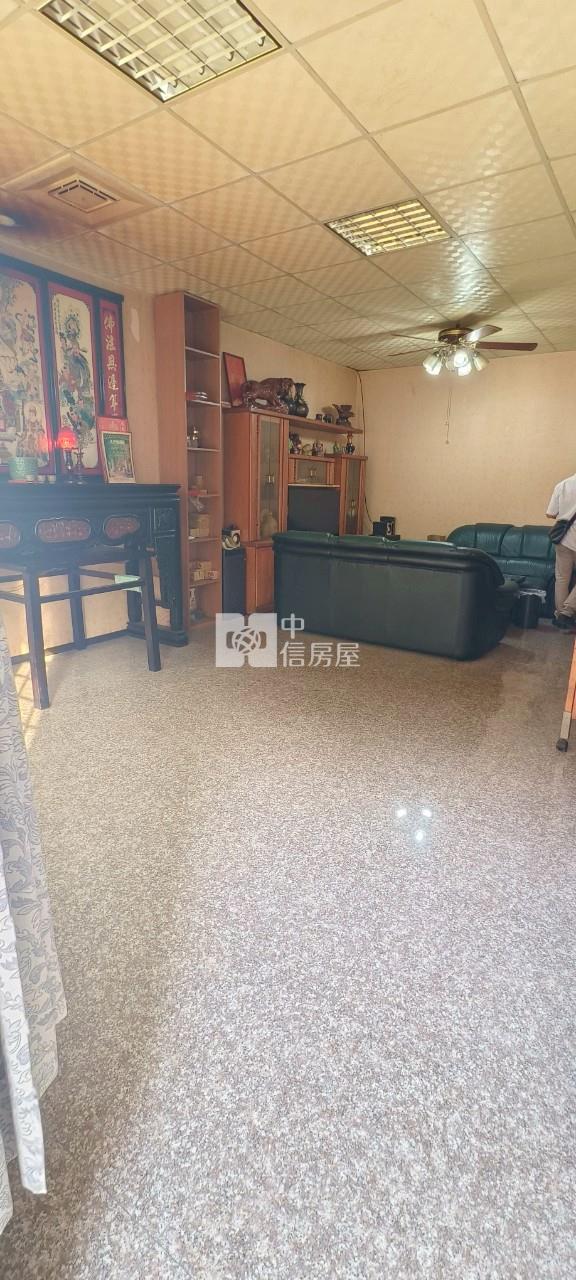 大園市中心大地坪透天金店面房屋室內格局與周邊環境
