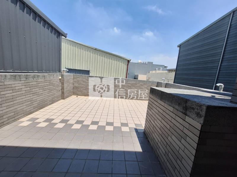 歸仁成功13年透天房屋室內格局與周邊環境