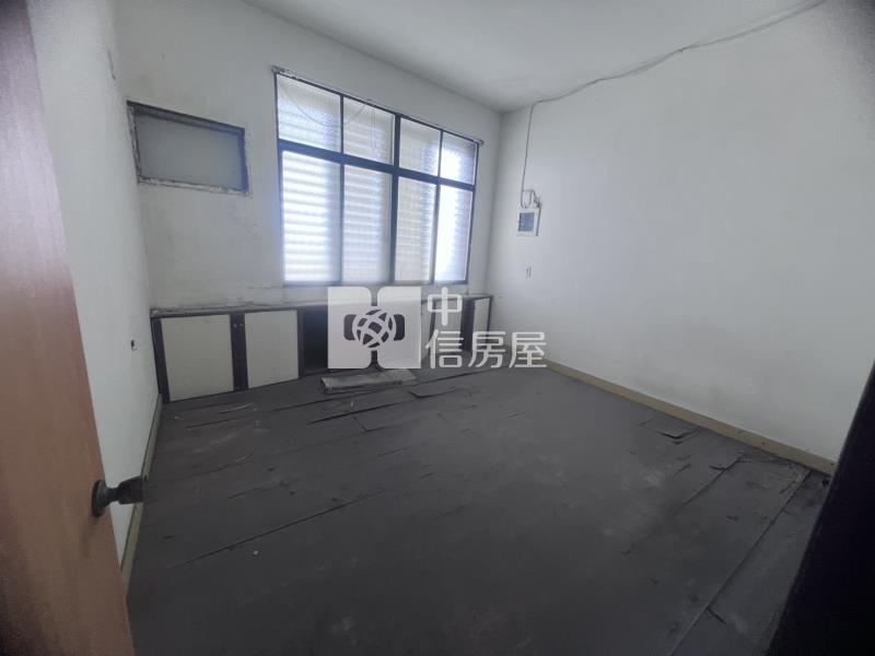 茄萣超便宜店面住家房屋室內格局與周邊環境