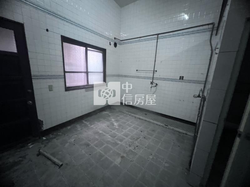 茄萣超便宜店面住家房屋室內格局與周邊環境