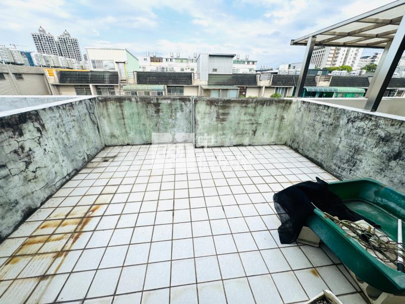 【專任】過嶺商圈、庭院別墅房屋室內格局與周邊環境