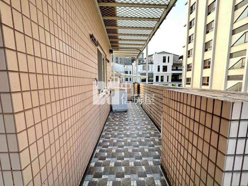 八期豐富公園邊間大地坪雙車庭院別墅房屋室內格局與周邊環境