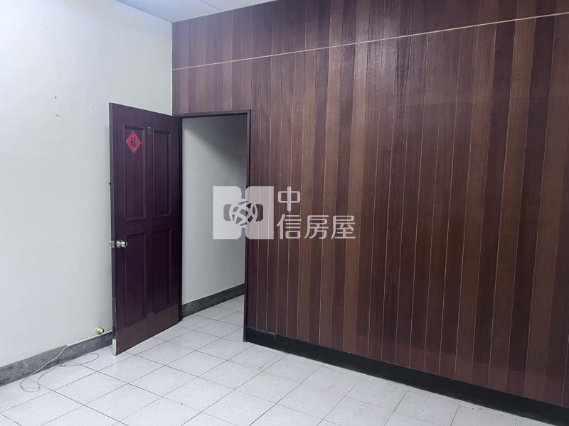 茄萣海景第一排店面住家房屋室內格局與周邊環境