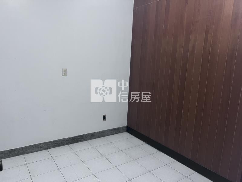 茄萣海景第一排店面住家房屋室內格局與周邊環境