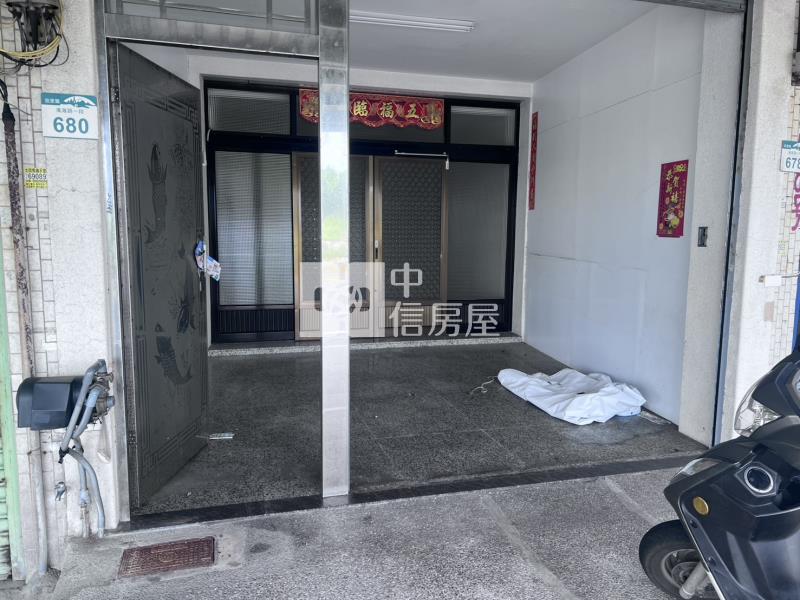 茄萣海景第一排店面住家房屋室內格局與周邊環境