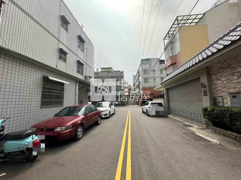 爽文國中旁孝親房臨路透天房屋室內格局與周邊環境