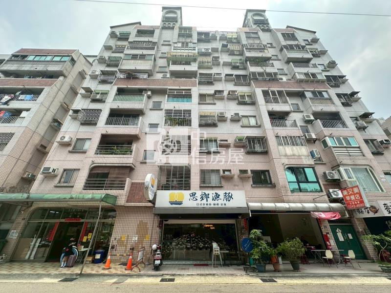 松竹國小採光大三房車位好租房屋室內格局與周邊環境