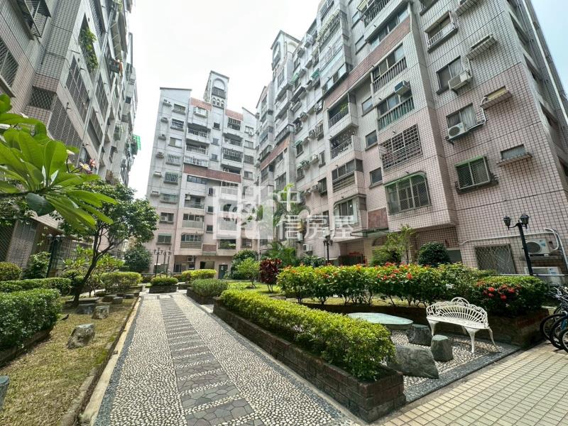 松竹國小採光大三房車位好租房屋室內格局與周邊環境