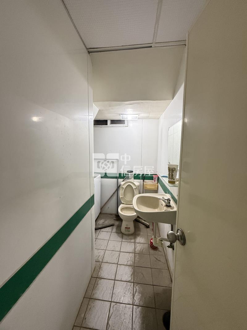 內埔市區7房車庫透天房屋室內格局與周邊環境