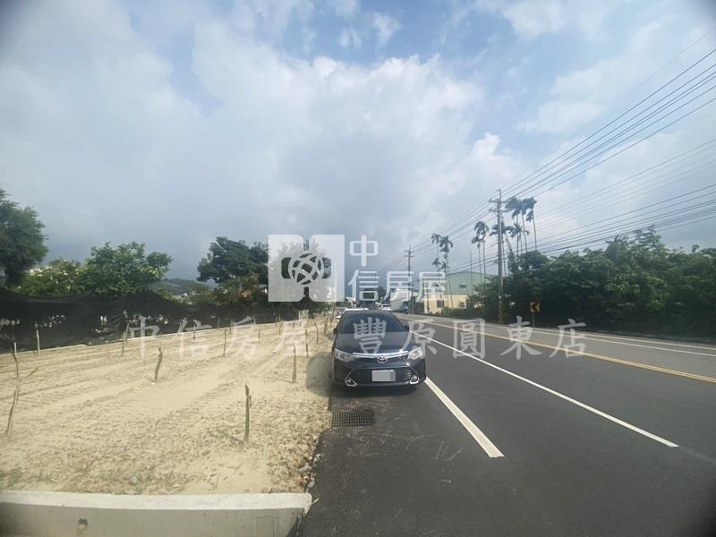 東蘭路臨路 大面寬農地房屋室內格局與周邊環境
