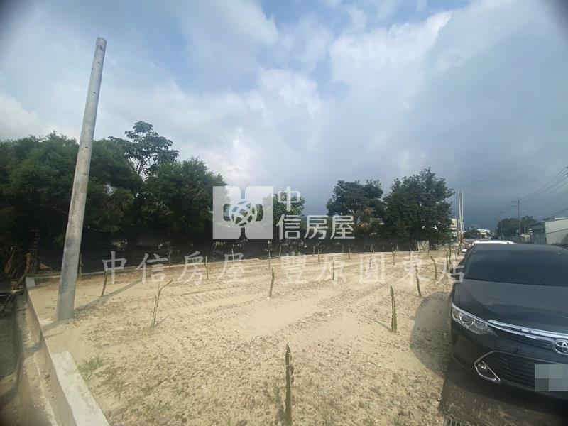 東蘭路臨路 大面寬農地房屋室內格局與周邊環境