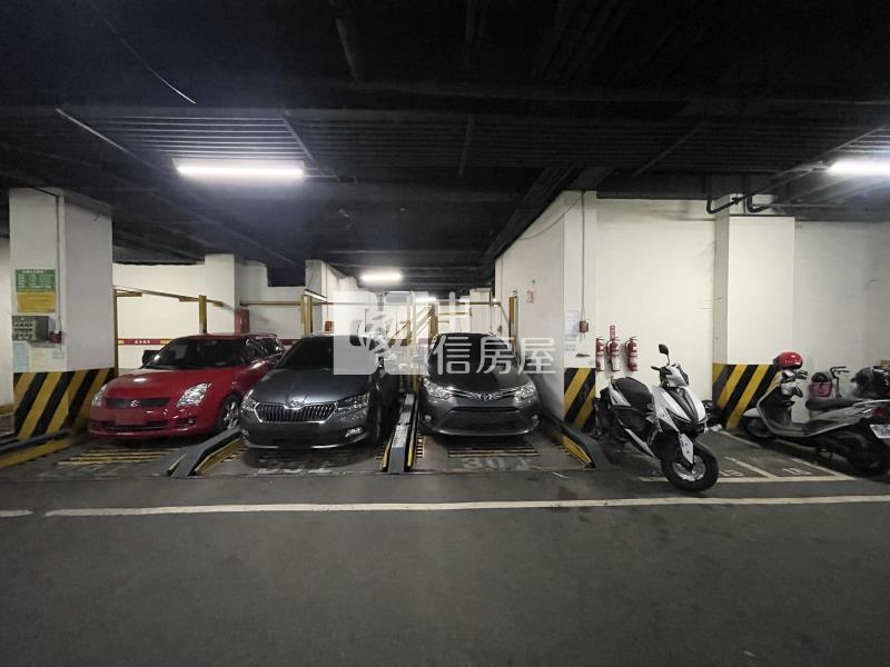 白宮畢卡索三房車位房屋室內格局與周邊環境