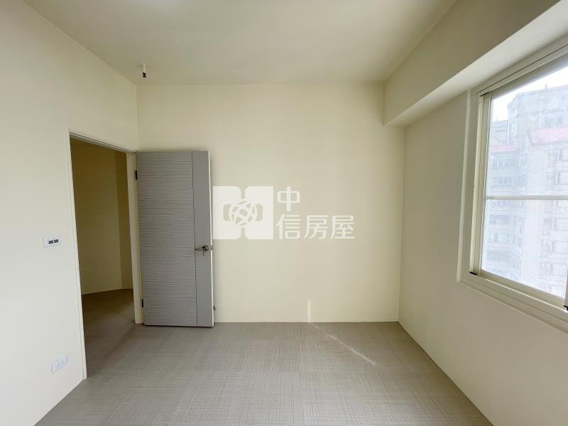 白宮畢卡索三房車位房屋室內格局與周邊環境