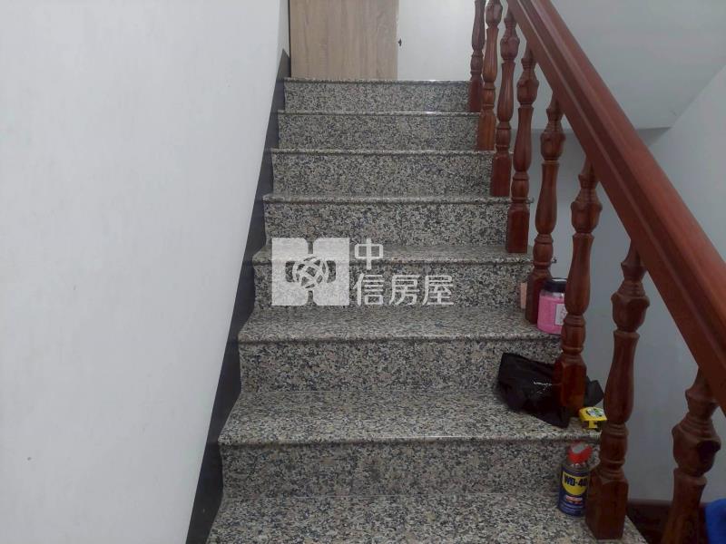 斗六近大學路別墅房屋室內格局與周邊環境