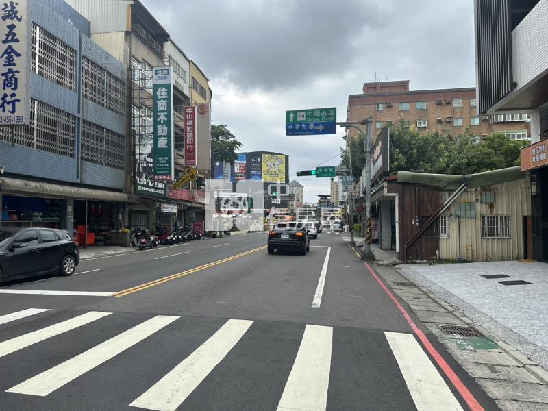 中原大學電梯42套房+店面房屋室內格局與周邊環境
