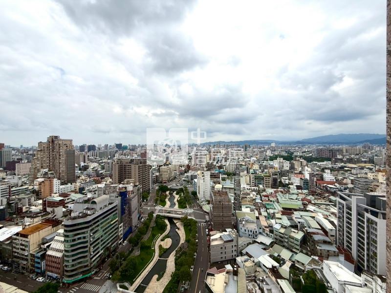 居仁學區｜SRC造｜高樓層優質大套房房屋室內格局與周邊環境