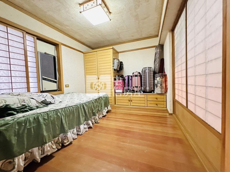 科博館大面寬車庫別墅房屋室內格局與周邊環境