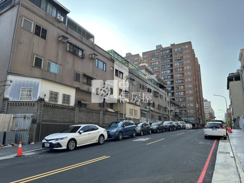 中山醫旁臨路電梯別墅房屋室內格局與周邊環境