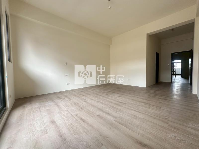 潭子市中心正圓通南路全新落成電梯金店面房屋室內格局與周邊環境