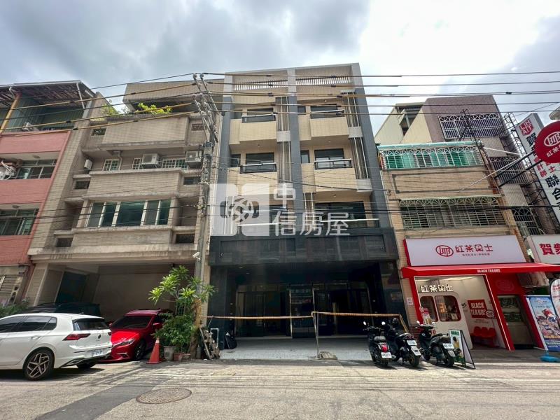 潭子市中心正圓通南路全新落成電梯金店面房屋室內格局與周邊環境