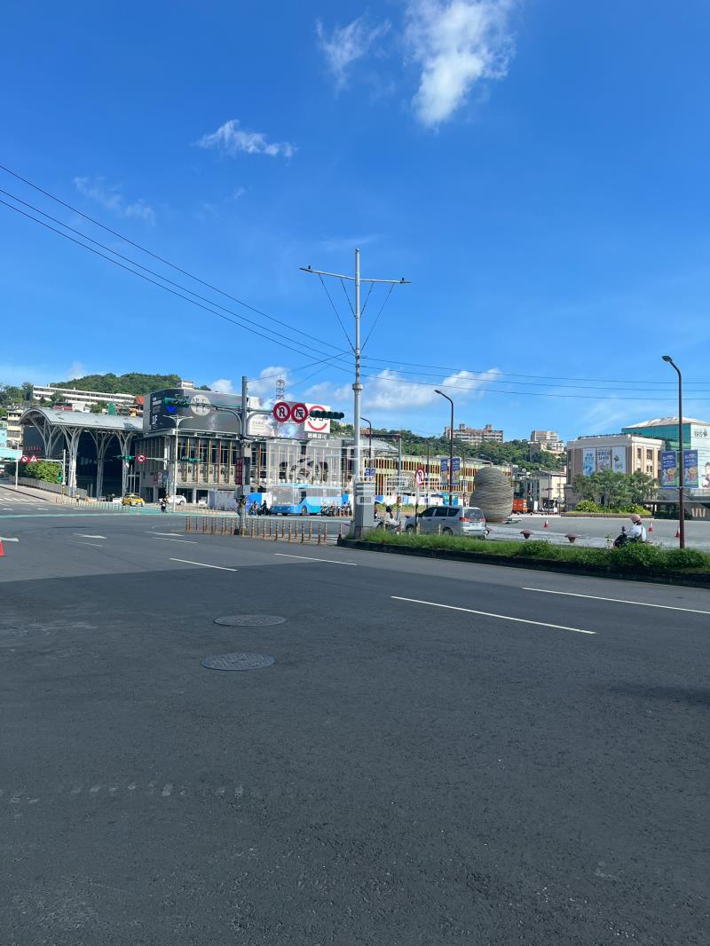 ●仁愛區電梯華廈房屋室內格局與周邊環境