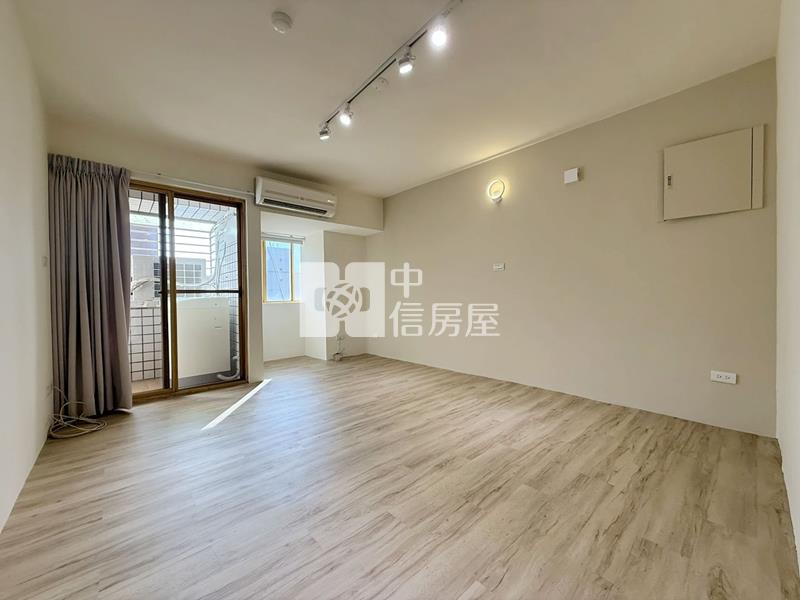 大遠百採光套房房屋室內格局與周邊環境