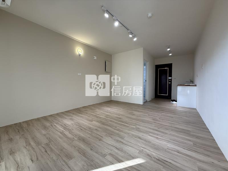 大遠百採光套房房屋室內格局與周邊環境