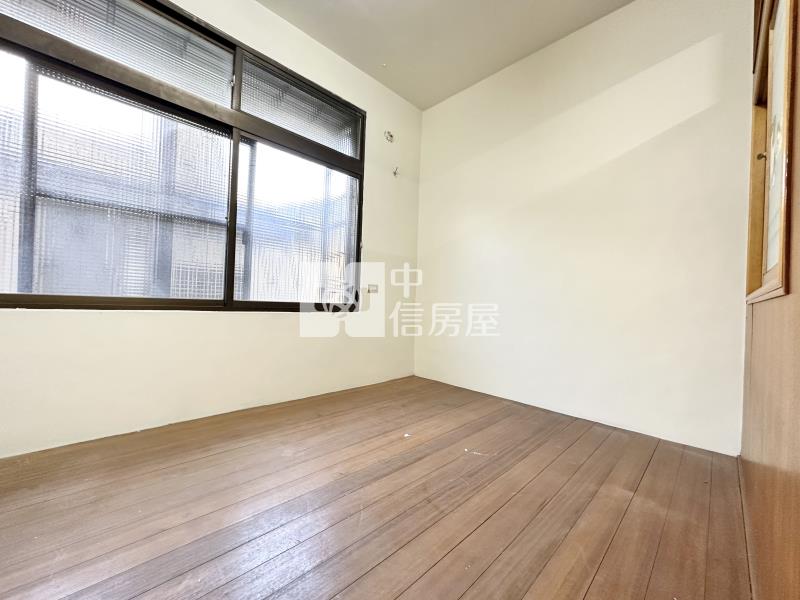 忠明路朝東透店房屋室內格局與周邊環境