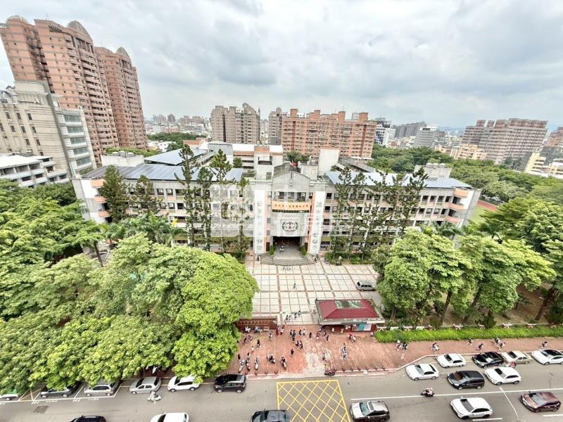 西屯面至善國中2房平車房屋室內格局與周邊環境