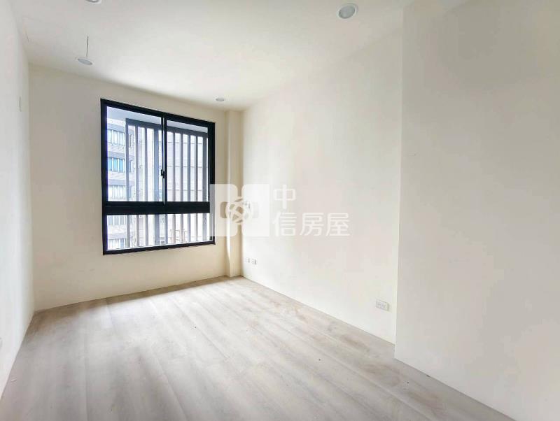 站前國泰全新3房房屋室內格局與周邊環境