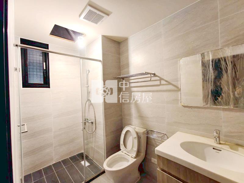 站前國泰全新3房房屋室內格局與周邊環境