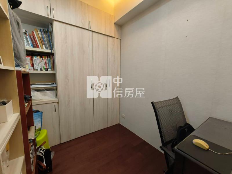 藝文特區黃金地段，自由市2房車，免整理房屋室內格局與周邊環境