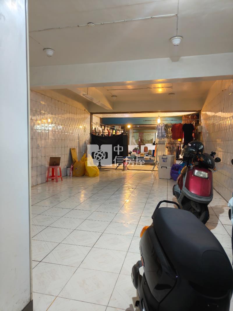 八德高城市場透天金店面,邊間三面採光,台鐵地下化興建中房屋室內格局與周邊環境