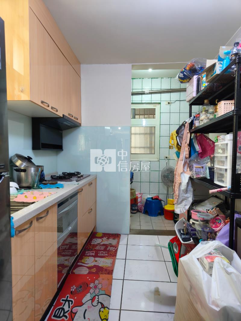 八德高城市場透天金店面,邊間三面採光,台鐵地下化興建中房屋室內格局與周邊環境