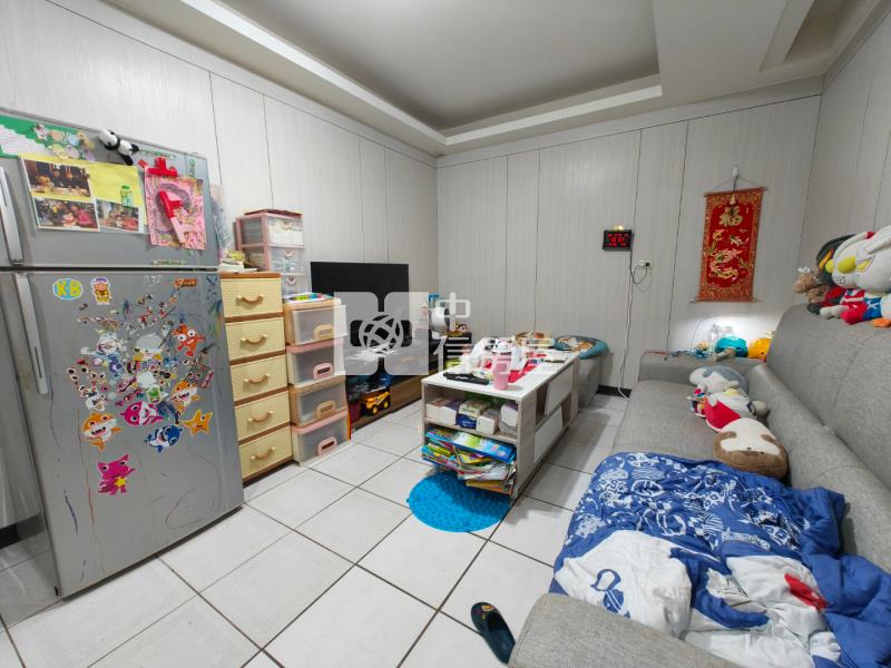 八德高城市場透天金店面,邊間三面採光,台鐵地下化興建中房屋室內格局與周邊環境