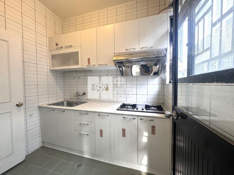 華勛商圈2房美公寓房屋室內格局與周邊環境