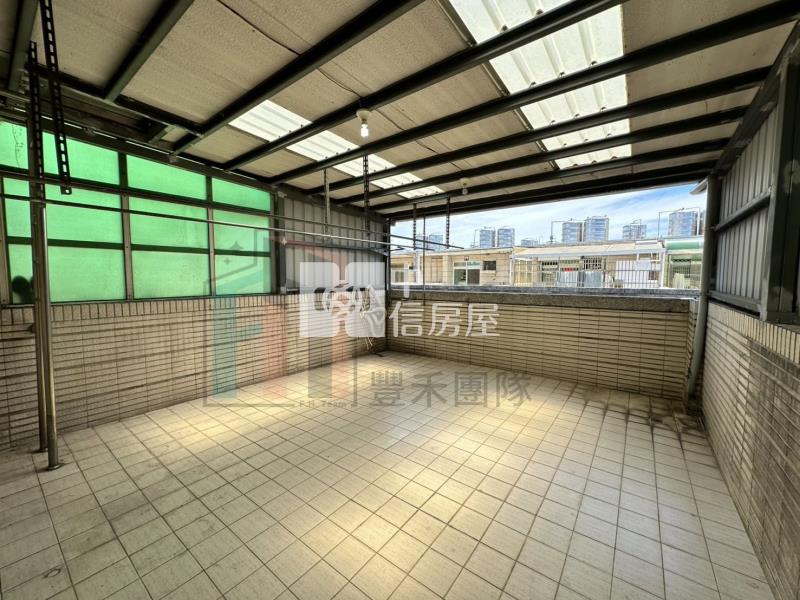 【豐禾】SOGO新生路雙車位中庭花園別墅房屋室內格局與周邊環境