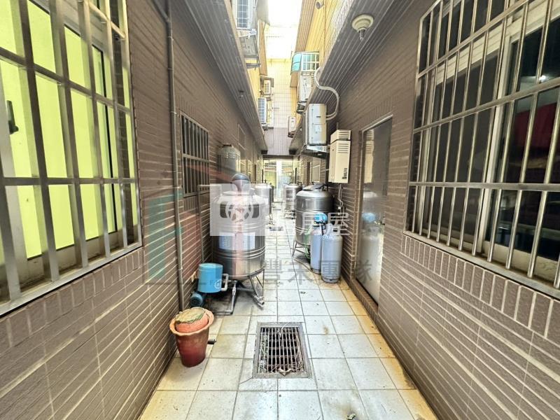 【豐禾】SOGO新生路雙車位中庭花園別墅房屋室內格局與周邊環境