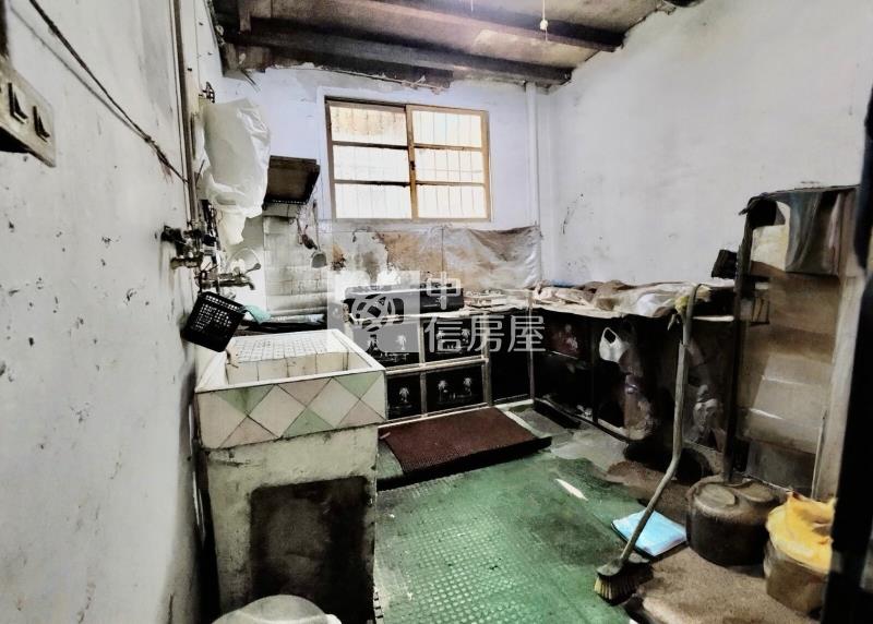 苗栗買地送合法平房房屋室內格局與周邊環境