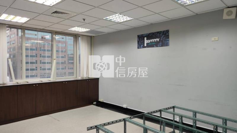 桃園市大園工業區廠房房屋室內格局與周邊環境