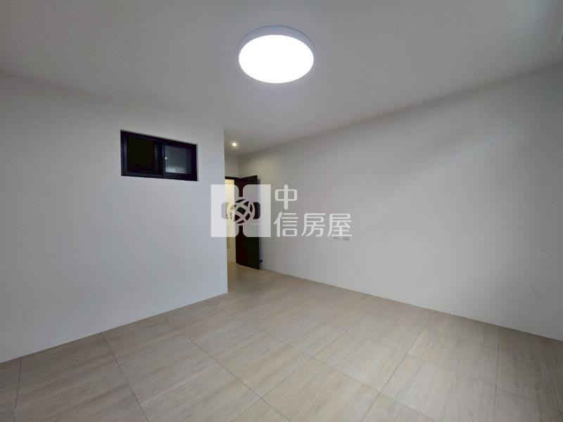 岡山精華地段整新自有車庫靜巷透天房屋室內格局與周邊環境