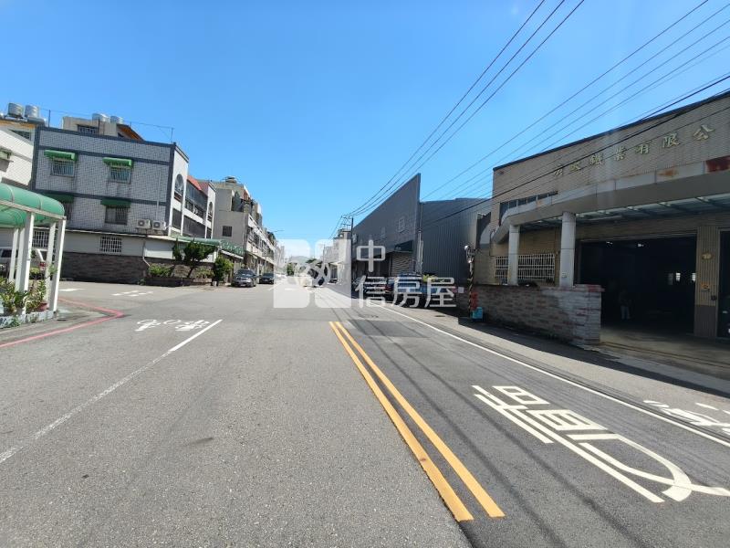 東區十甲東路上*住七.百坪建地*房屋室內格局與周邊環境