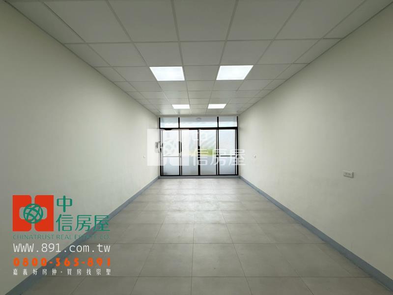 忠義橋旁全新整理店住房屋室內格局與周邊環境
