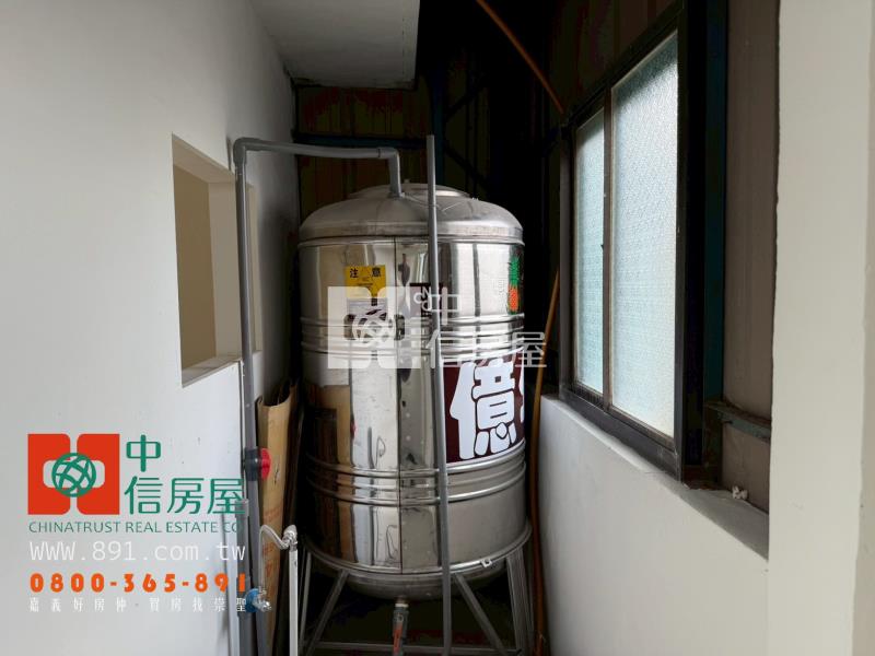 忠義橋旁全新整理店住房屋室內格局與周邊環境