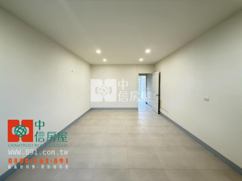 忠義橋旁全新整理店住房屋室內格局與周邊環境