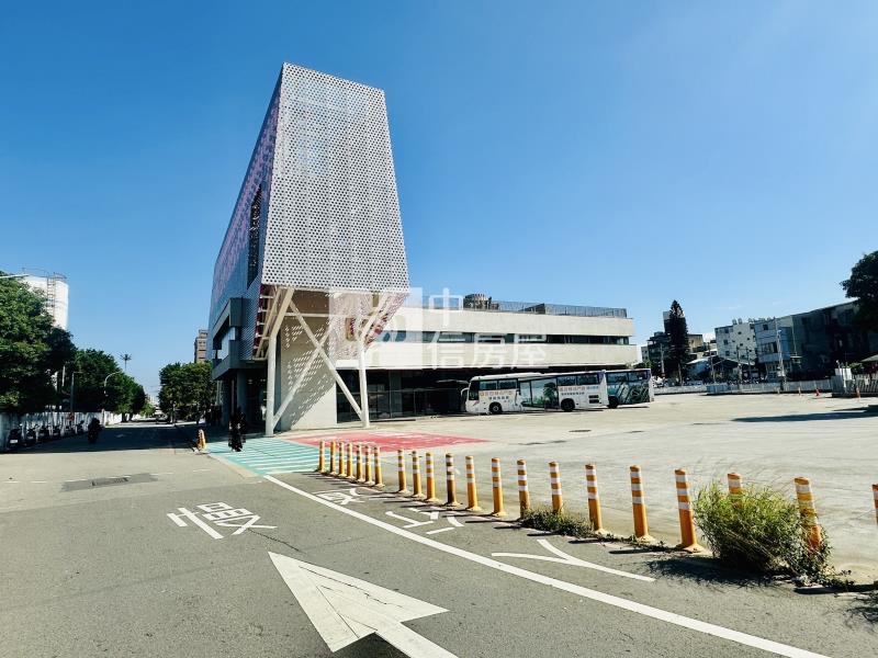 東南後站百坪大住店房屋室內格局與周邊環境