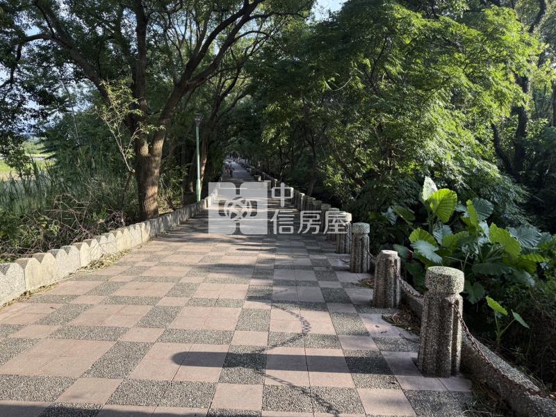 平鎮麒麟山莊大地坪大面寬美透天房屋室內格局與周邊環境