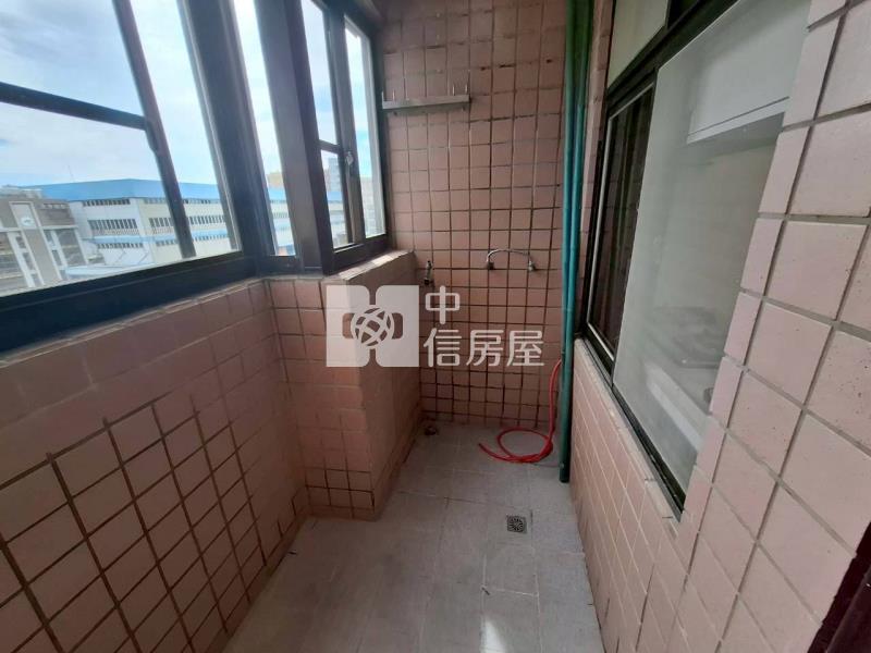 秀才路電梯景觀優質美三房房屋室內格局與周邊環境