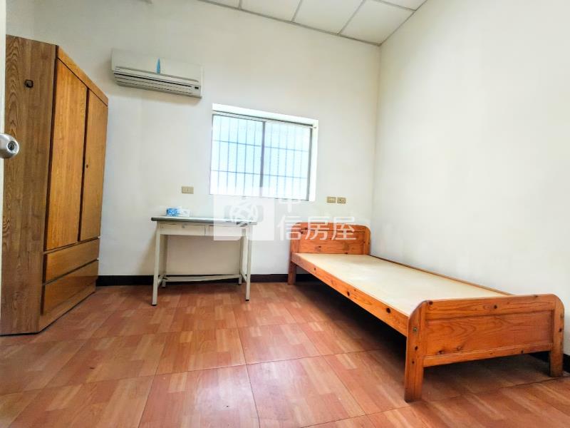 太平大面寬建地.未保登9房大透天.可停5台車.有鑰匙.歡迎參觀房屋室內格局與周邊環境