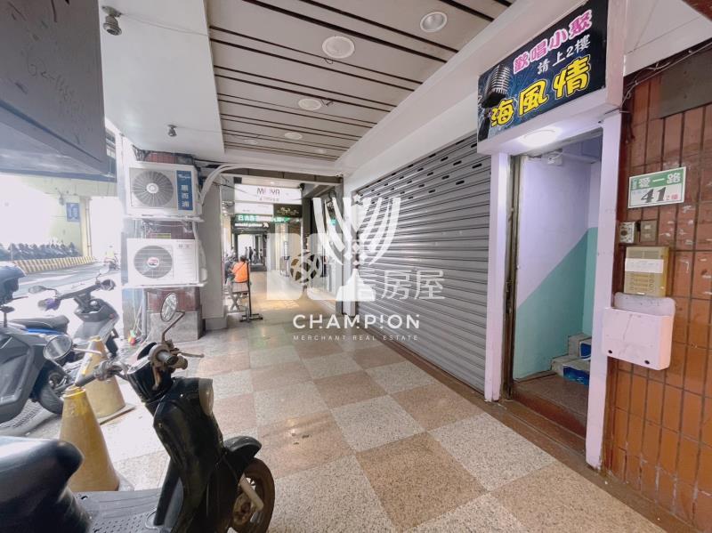 【冠軍】愛一路廟口金店面房屋室內格局與周邊環境